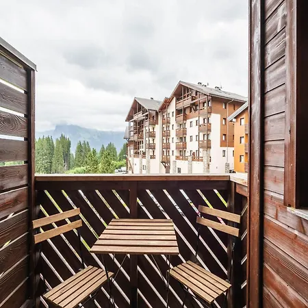 Lejlighed In With Balcony Morillon